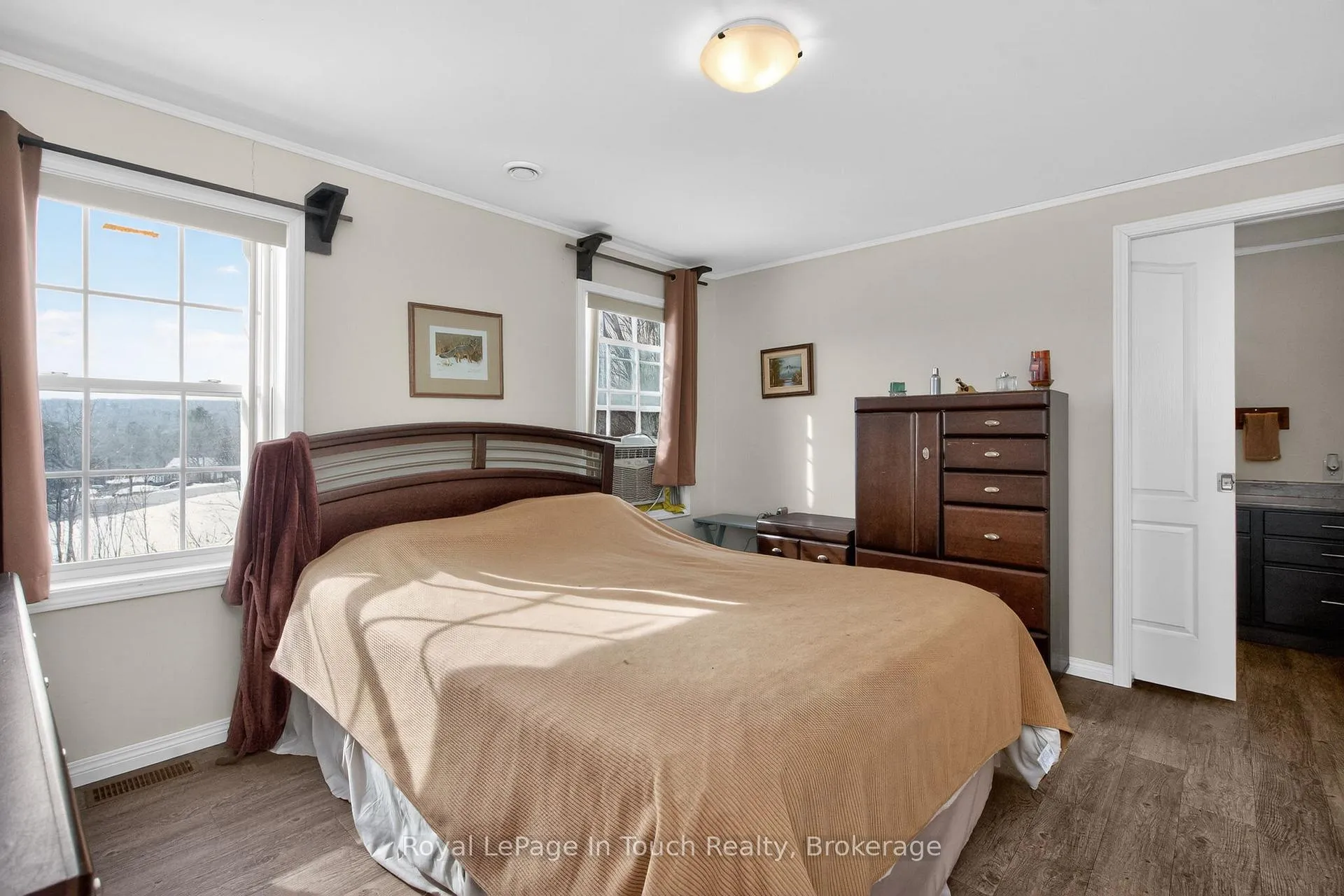 Photo 10 of 9732 93 Highway, Midland — HOMEH