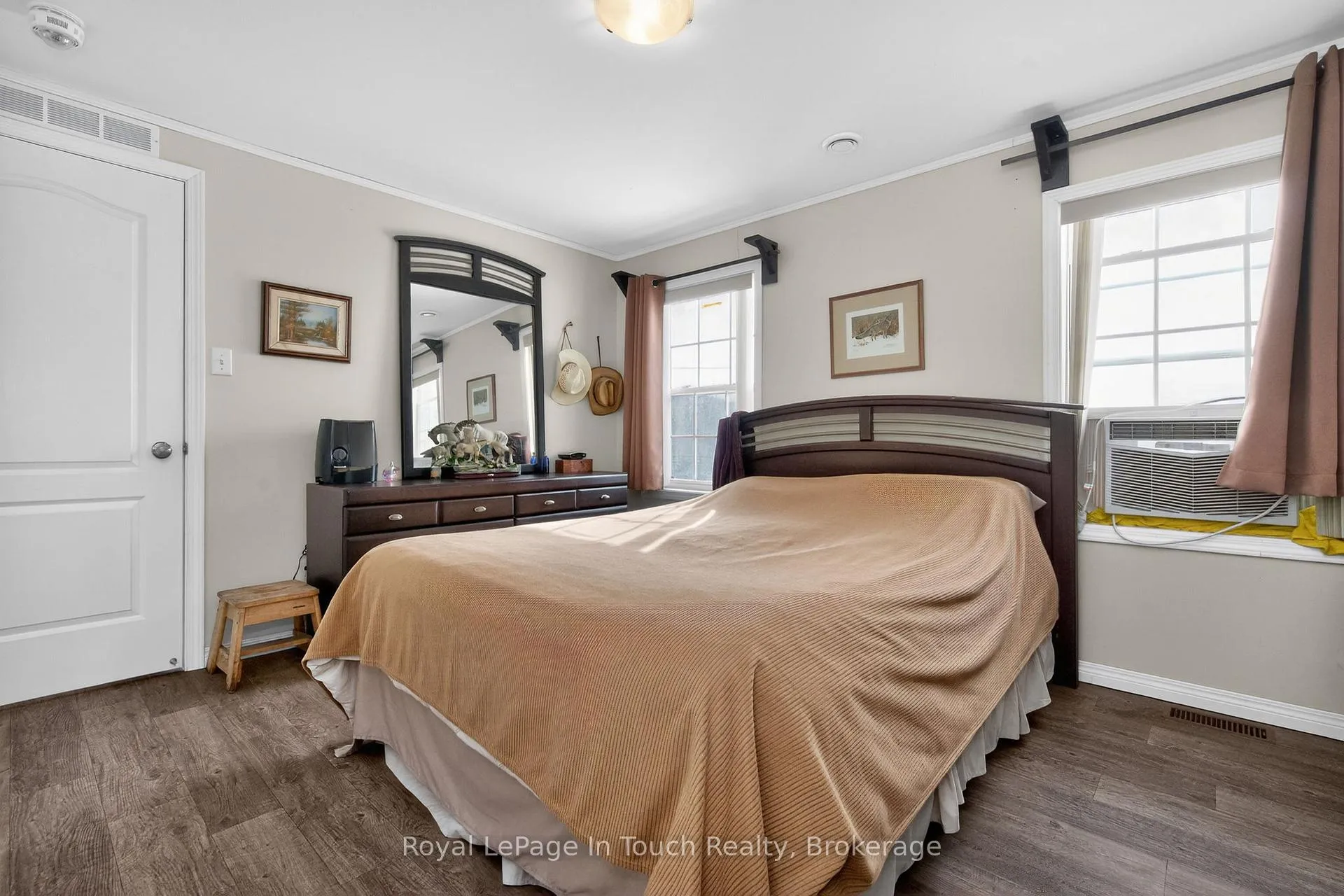 Photo 11 of 9732 93 Highway, Midland — HOMEH