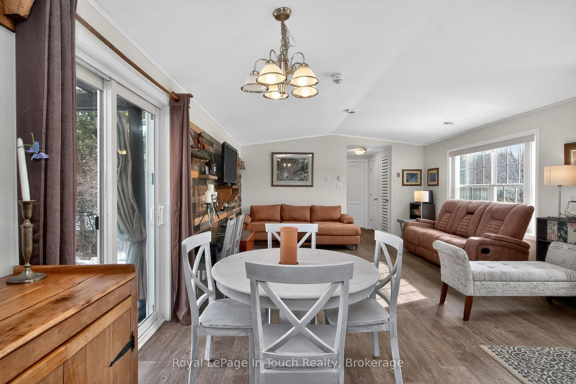 Photo 16 of 9732 93 Highway, Midland — HOMEH