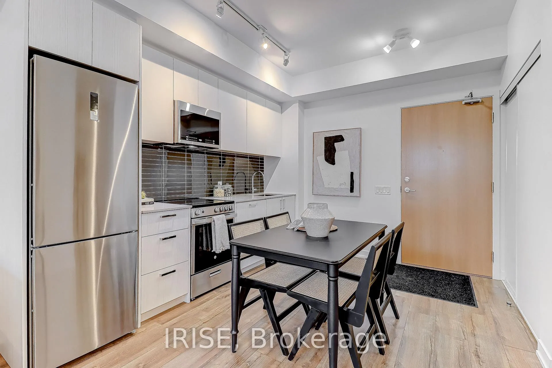 Photo 6 of Unit 716, 1787 St Clair Avenue W, Toronto, Weston-Pellam Park — HOMEH
