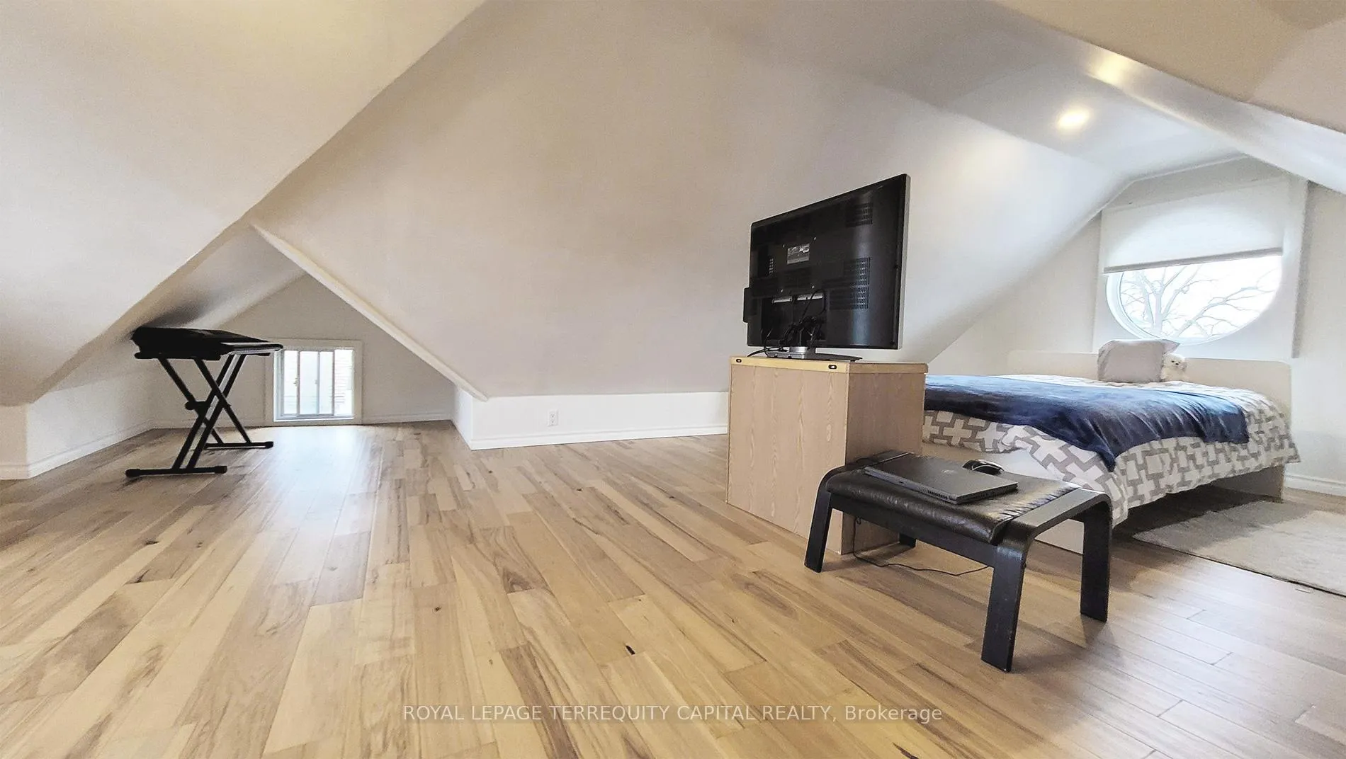 Photo 31 of 4563 Ryerson Crescent, Niagara Falls, Downtown — HOMEH