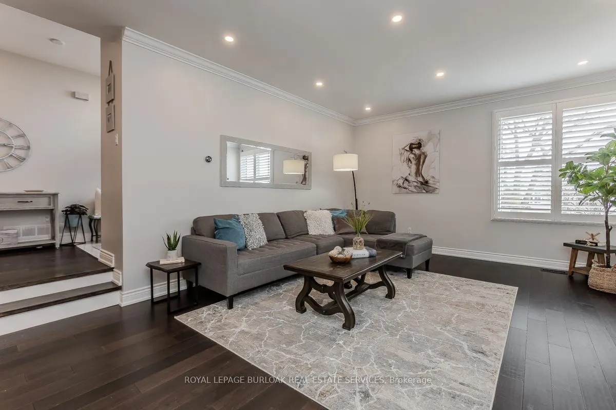 Photo 4 of 2360 Cavendish Drive, Burlington, Brant Hills — HOMEH