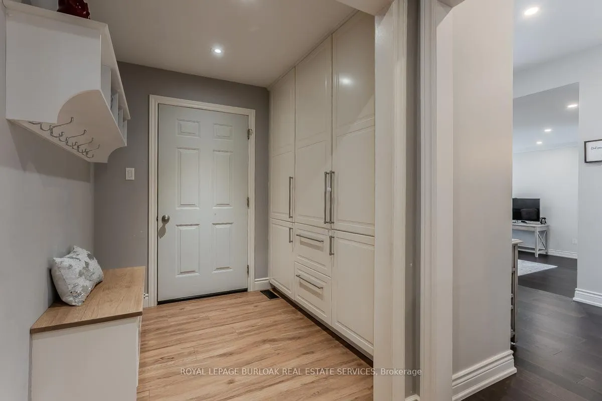 Photo 11 of 2360 Cavendish Drive, Burlington, Brant Hills — HOMEH