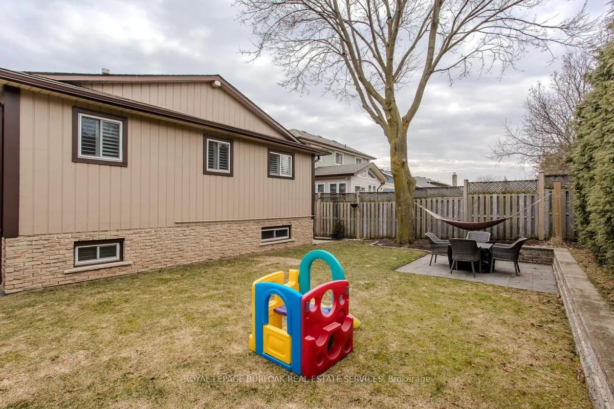 Photo 16 of 2360 Cavendish Drive, Burlington, Brant Hills — HOMEH