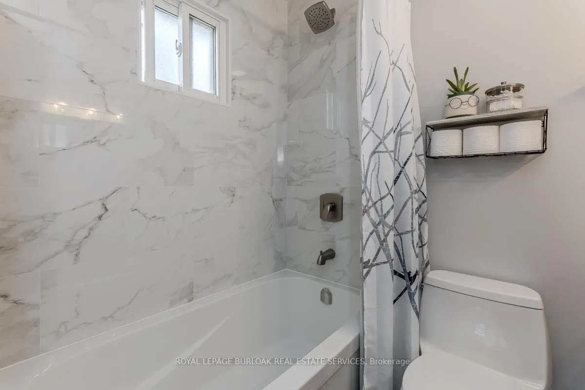 Photo 24 of 2360 Cavendish Drive, Burlington, Brant Hills — HOMEH