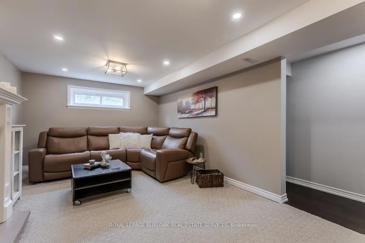 Photo 32 of 2360 Cavendish Drive, Burlington, Brant Hills — HOMEH