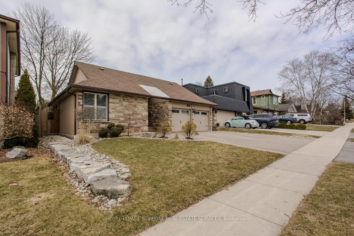 Photo 38 of 2360 Cavendish Drive, Burlington, Brant Hills — HOMEH