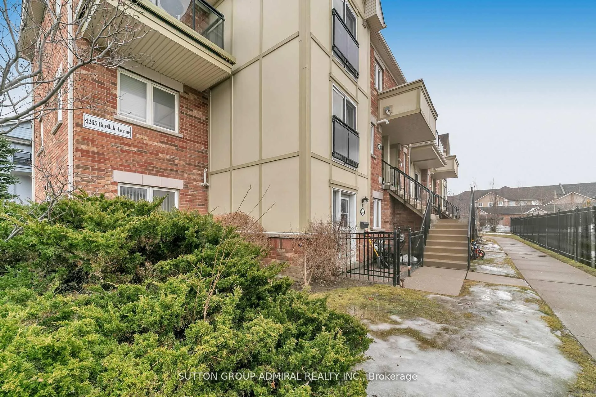 Photo 3 of Unit 52, 2265 Bur Oak Avenue, Markham, Greensborough — HOMEH
