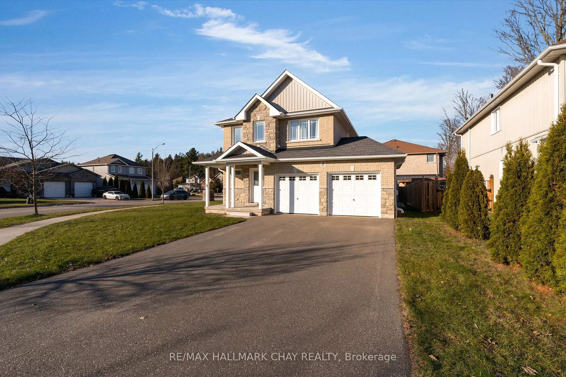Photo 2 of 9 Mancini Drive, Essa, Angus — HOMEH