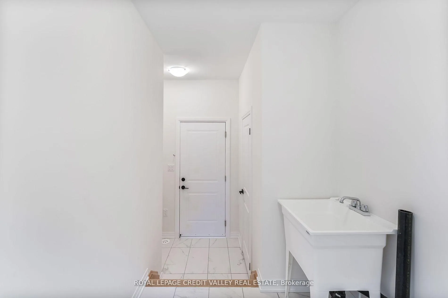 Photo 8 of 99 Archambault Way, Vaughan, Vellore Village — HOMEH