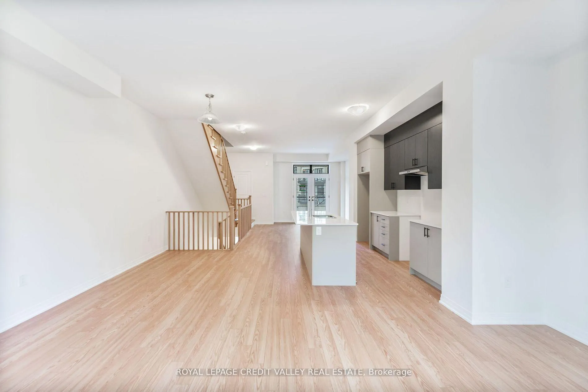 Photo 16 of 99 Archambault Way, Vaughan, Vellore Village — HOMEH