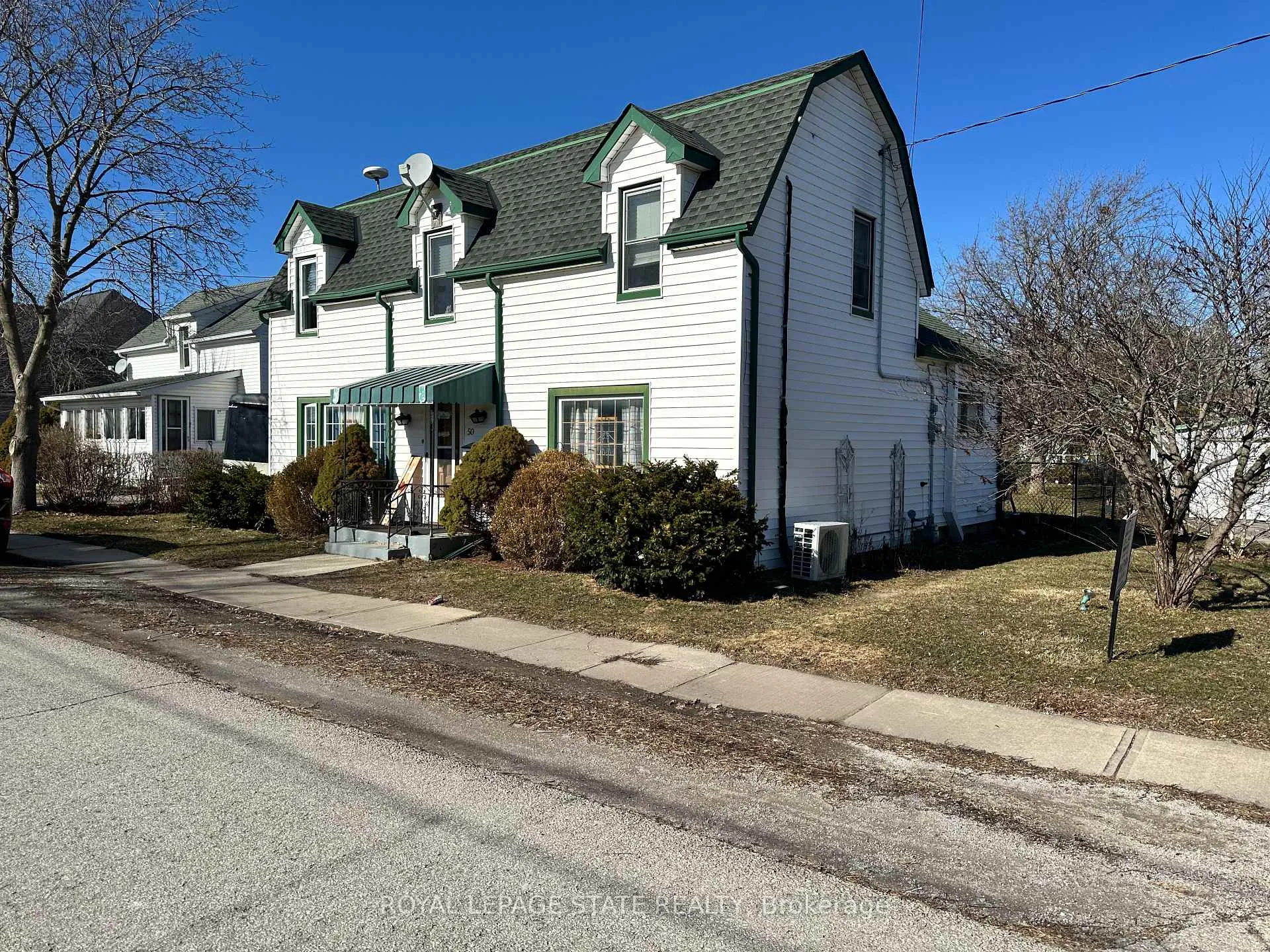 Photo 5 of 50 Jane Street, Haldimand — HOMEH
