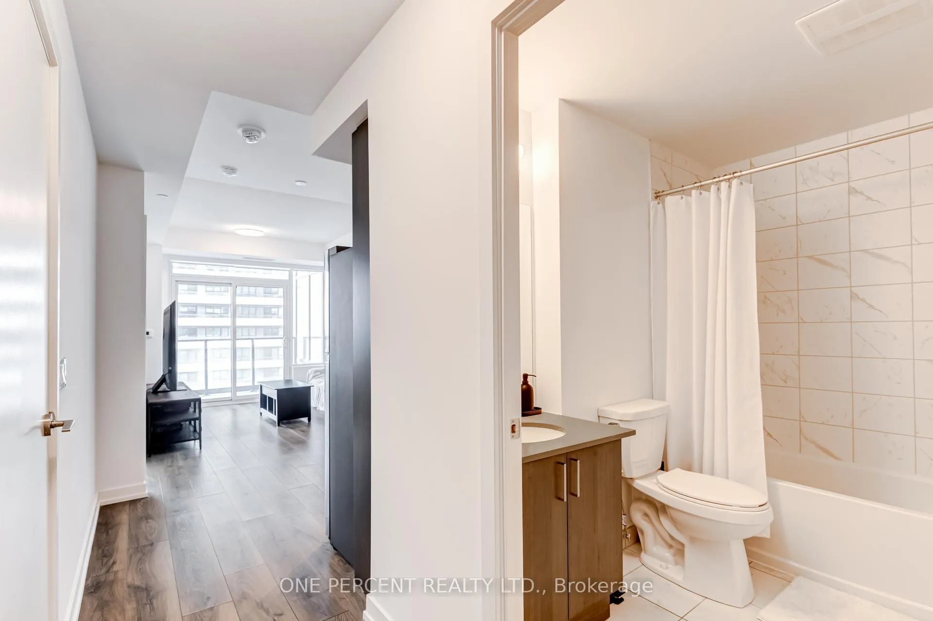 Photo 14 of Unit 1707, 1435 Celebration Drive, Pickering, Bay Ridges — HOMEH