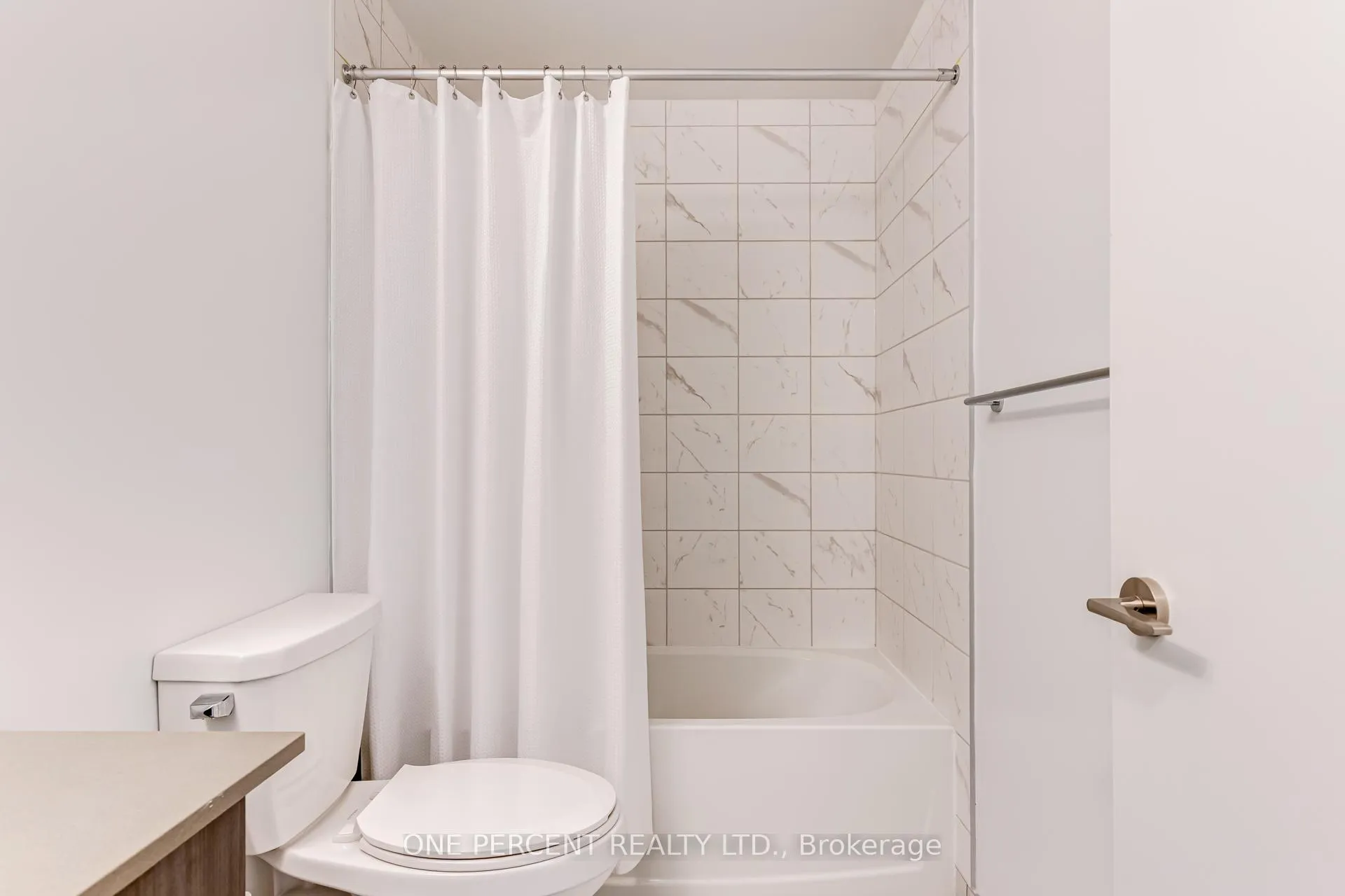 Photo 16 of Unit 1707, 1435 Celebration Drive, Pickering, Bay Ridges — HOMEH