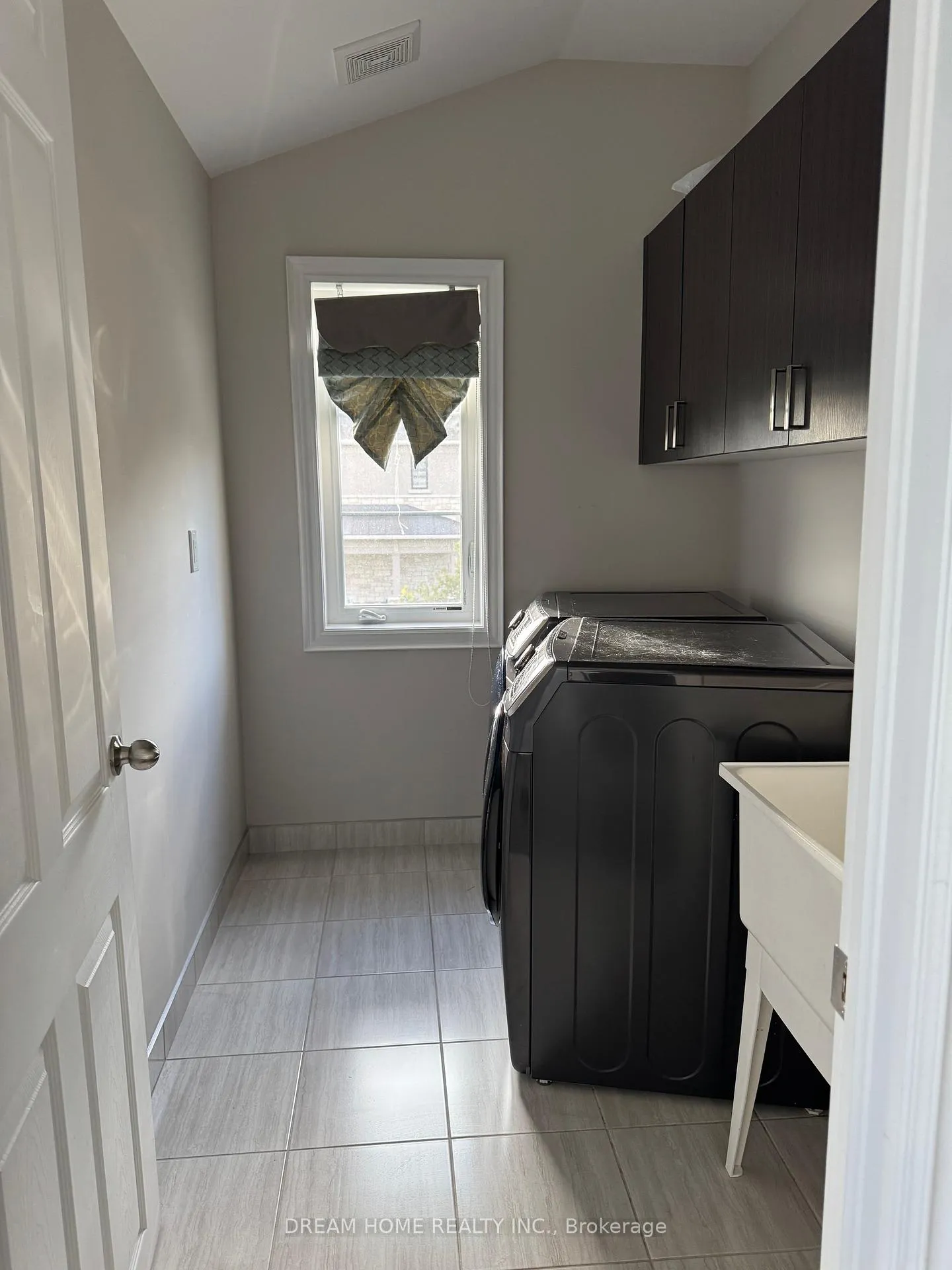 Photo 19 of 28 Larkin Avenue, King, Nobleton — HOMEH