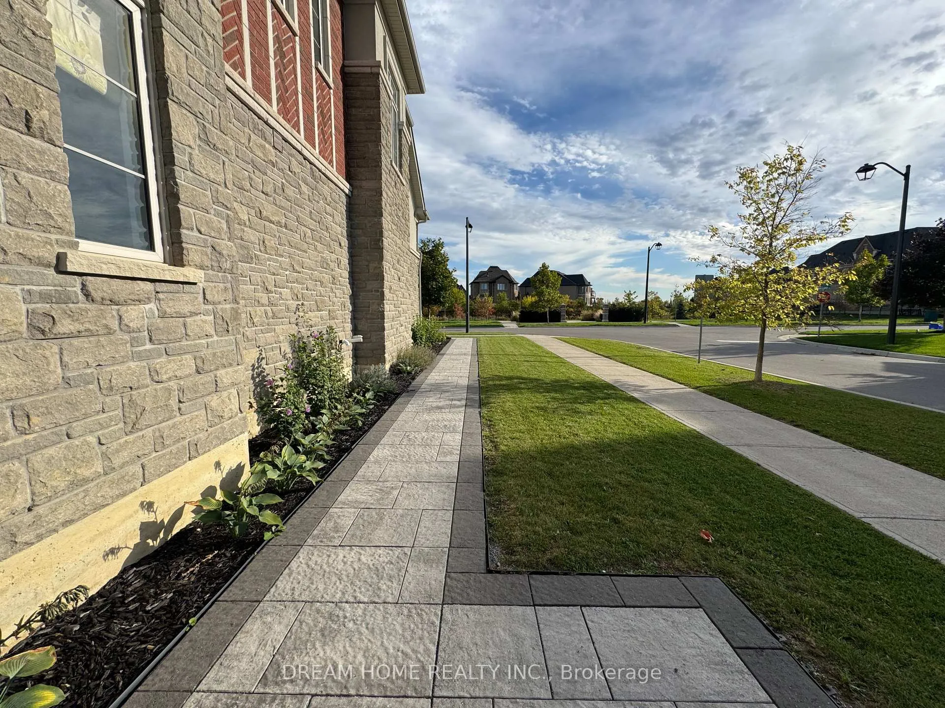 Photo 22 of 28 Larkin Avenue, King, Nobleton — HOMEH