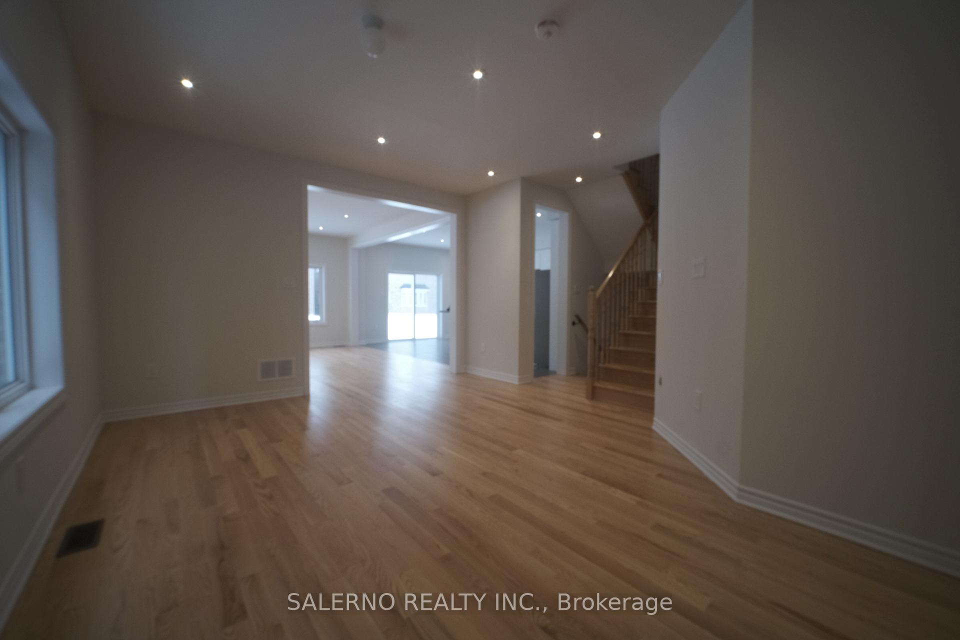 Photo 4 of 1445 Farrow Crescent, Innisfil, Alcona — HOMEH