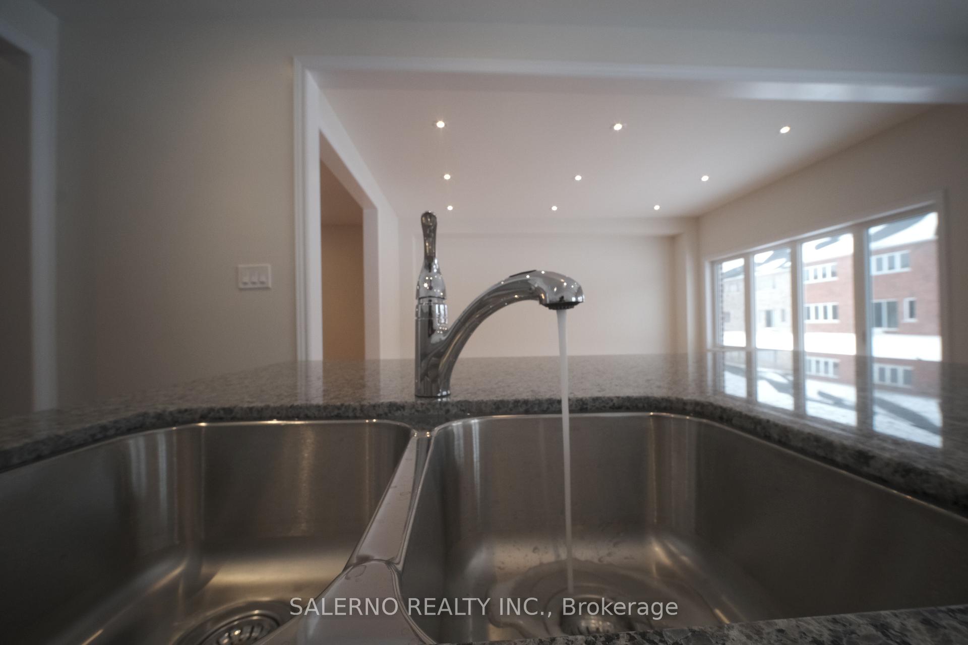 Photo 7 of 1445 Farrow Crescent, Innisfil, Alcona — HOMEH