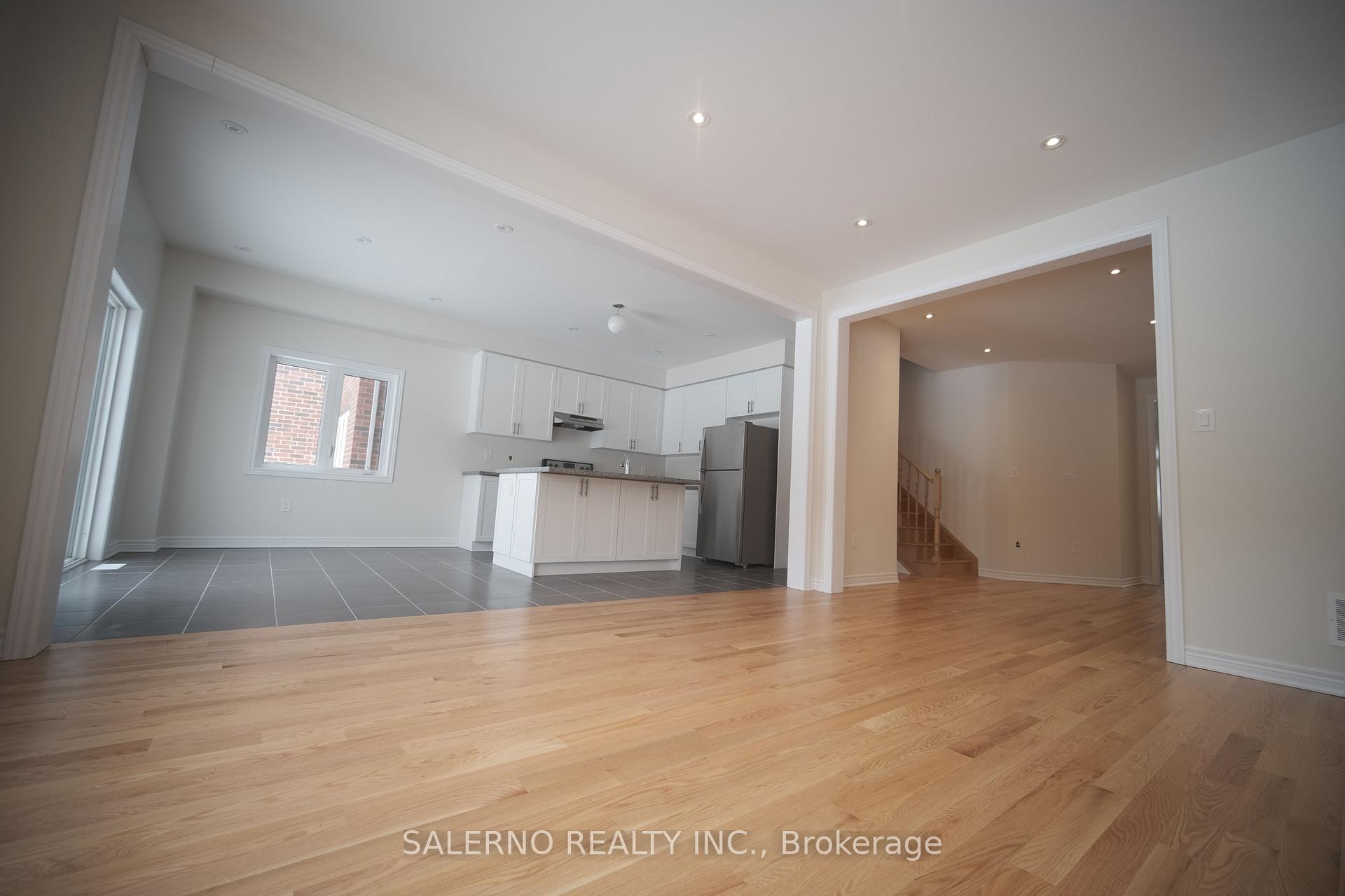 Photo 8 of 1445 Farrow Crescent, Innisfil, Alcona — HOMEH