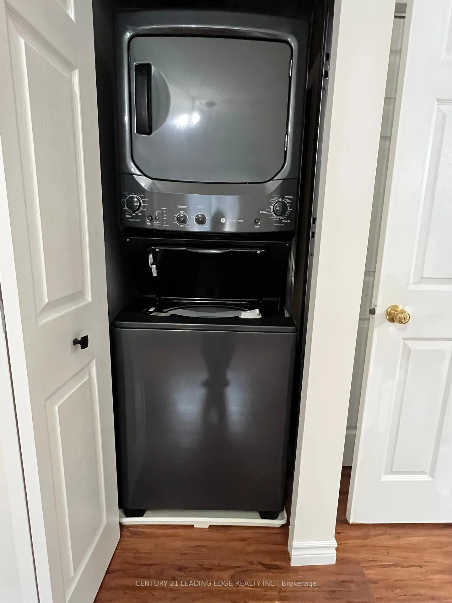 Photo 9 of Unit Upper, 23 Dunsmore Lane, Barrie, Georgian Drive — HOMEH