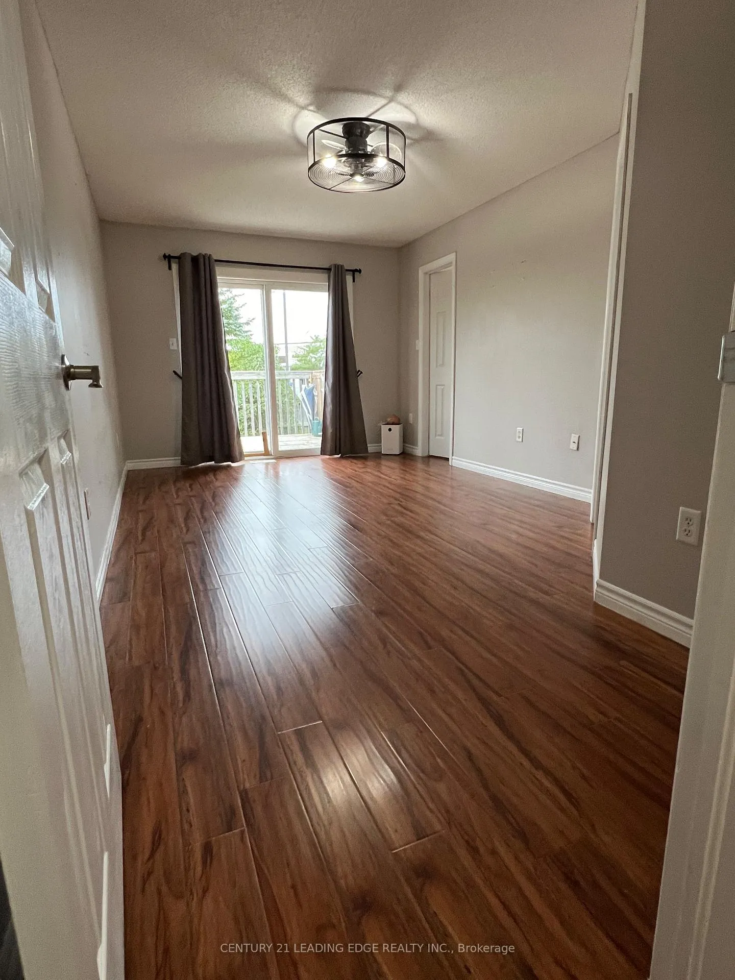 Photo 11 of Unit Upper, 23 Dunsmore Lane, Barrie, Georgian Drive — HOMEH