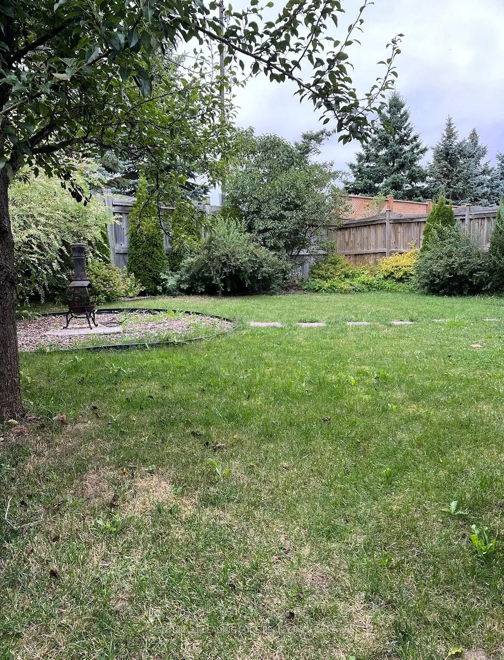 Photo 14 of Unit Upper, 23 Dunsmore Lane, Barrie, Georgian Drive — HOMEH