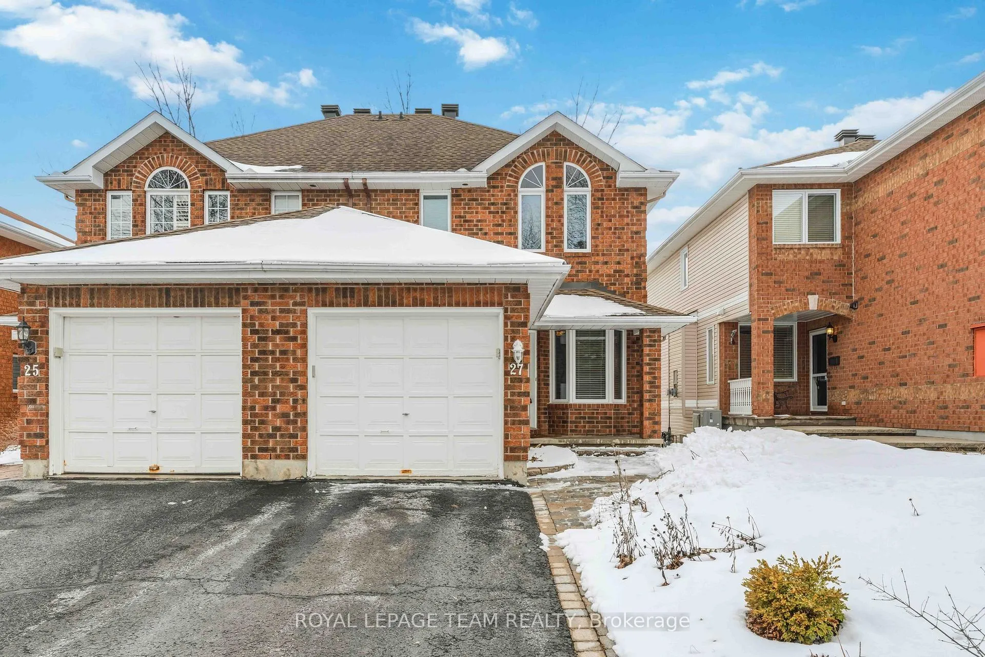 Front of 27 Highmont Court