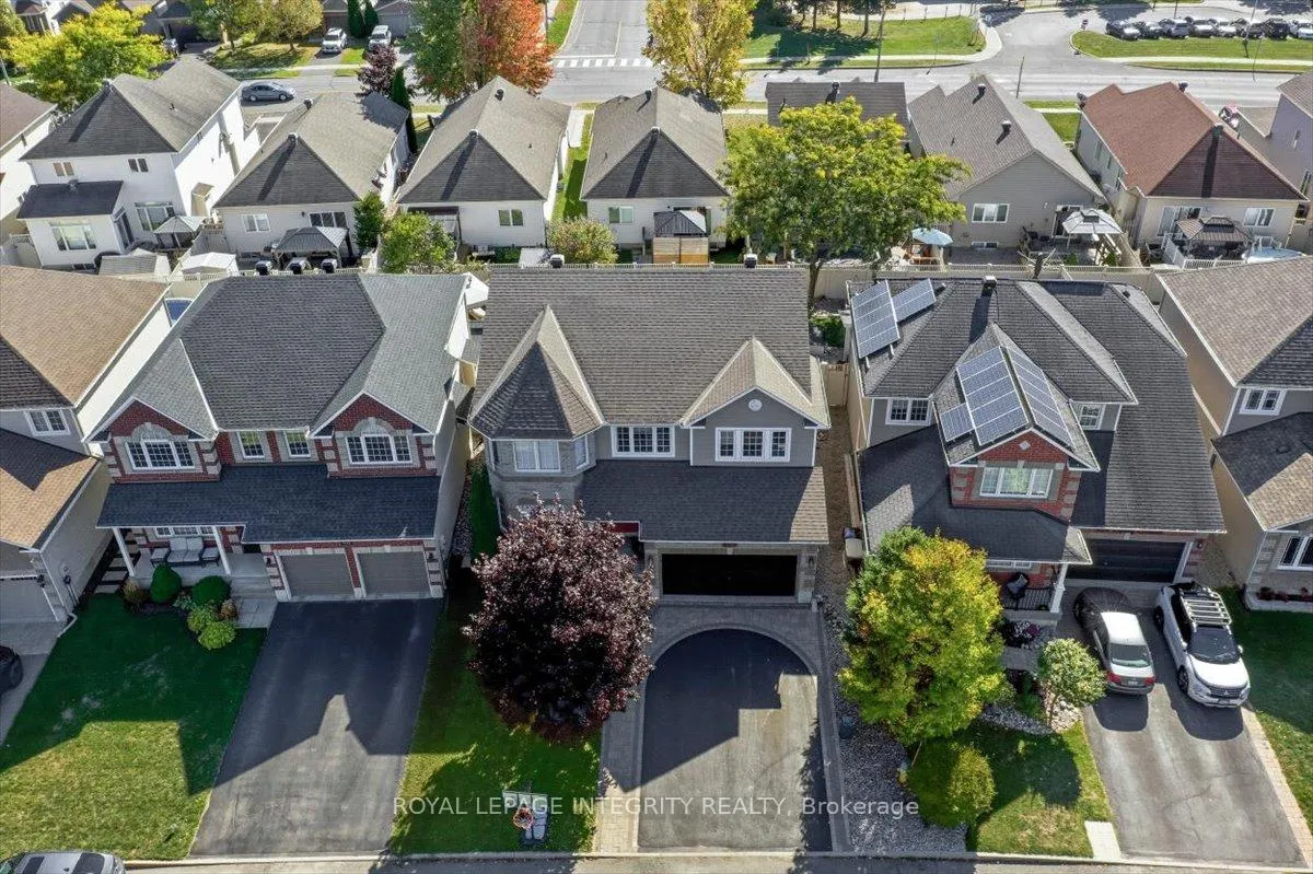 Photo 2 of 1110 Luesby Crescent, Ottawa, Fallingbrook/Gardenway South — HOMEH