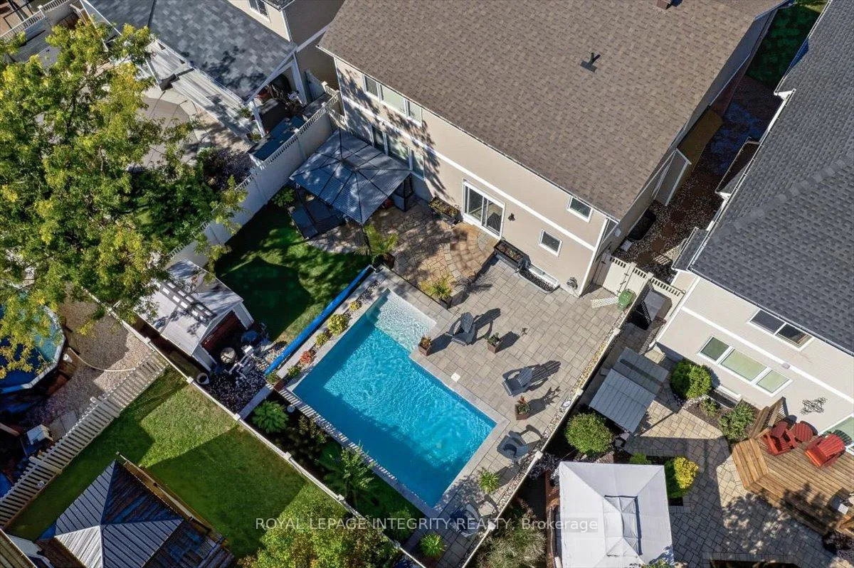 Photo 3 of 1110 Luesby Crescent, Ottawa, Fallingbrook/Gardenway South — HOMEH