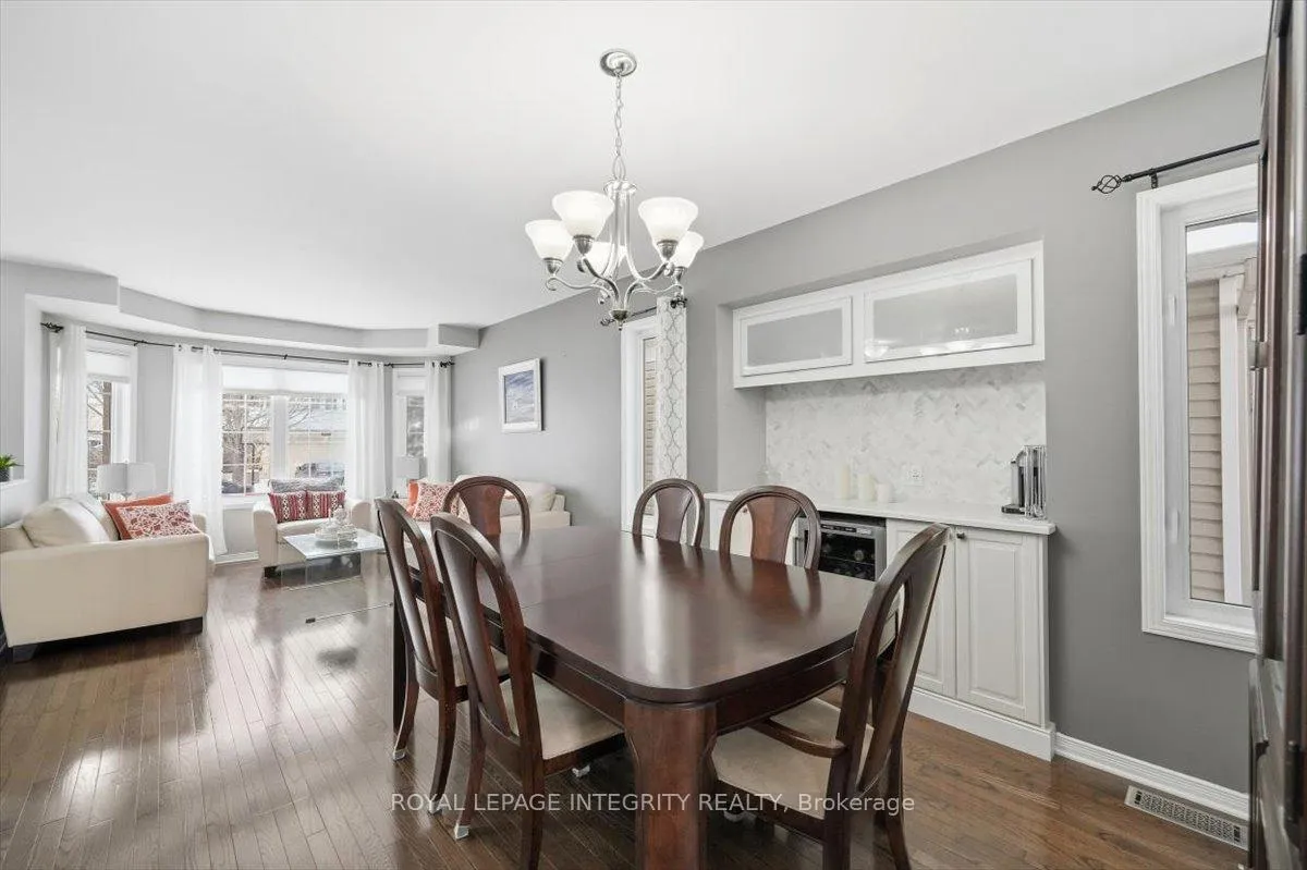 Photo 14 of 1110 Luesby Crescent, Ottawa, Fallingbrook/Gardenway South — HOMEH