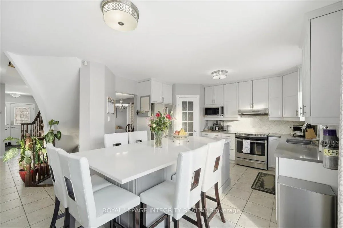 Photo 16 of 1110 Luesby Crescent, Ottawa, Fallingbrook/Gardenway South — HOMEH