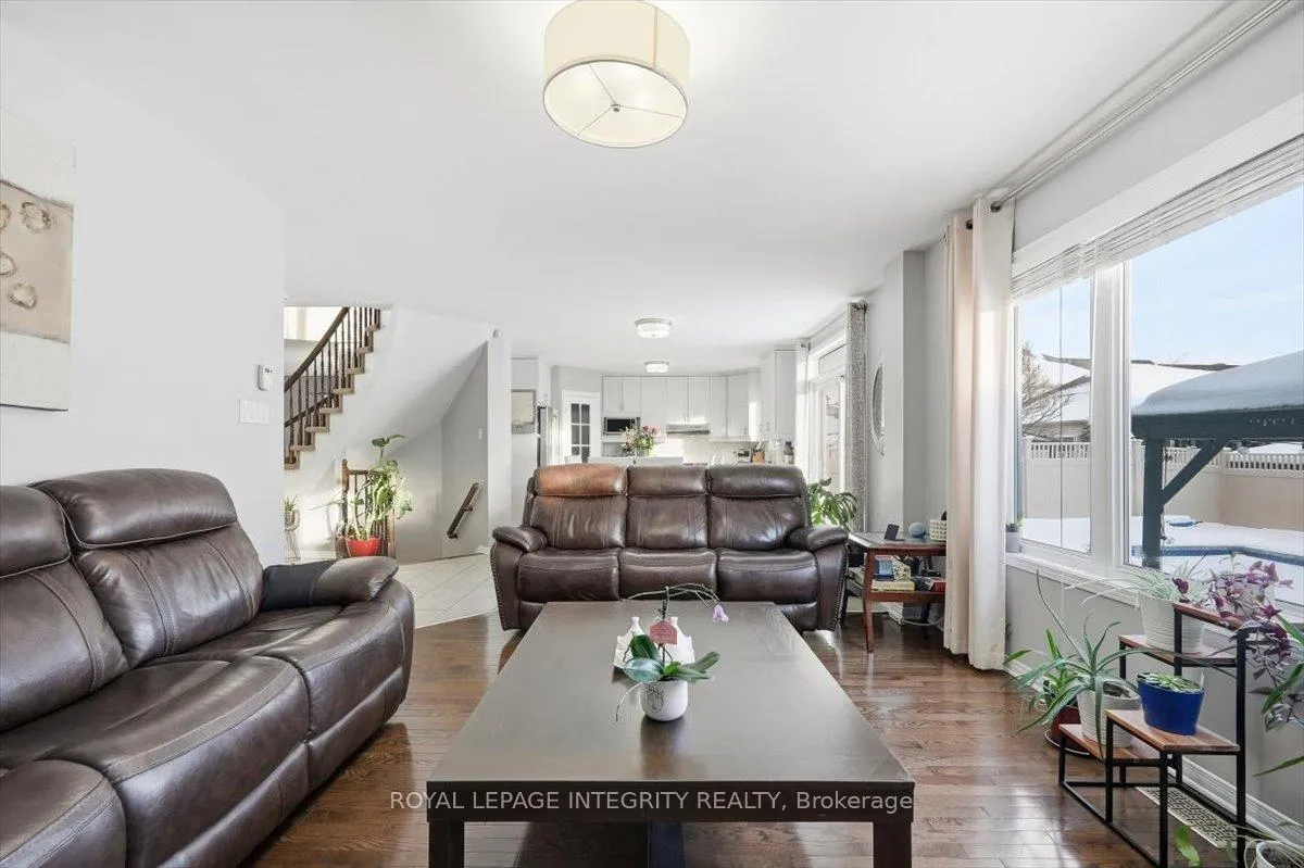 Photo 20 of 1110 Luesby Crescent, Ottawa, Fallingbrook/Gardenway South — HOMEH