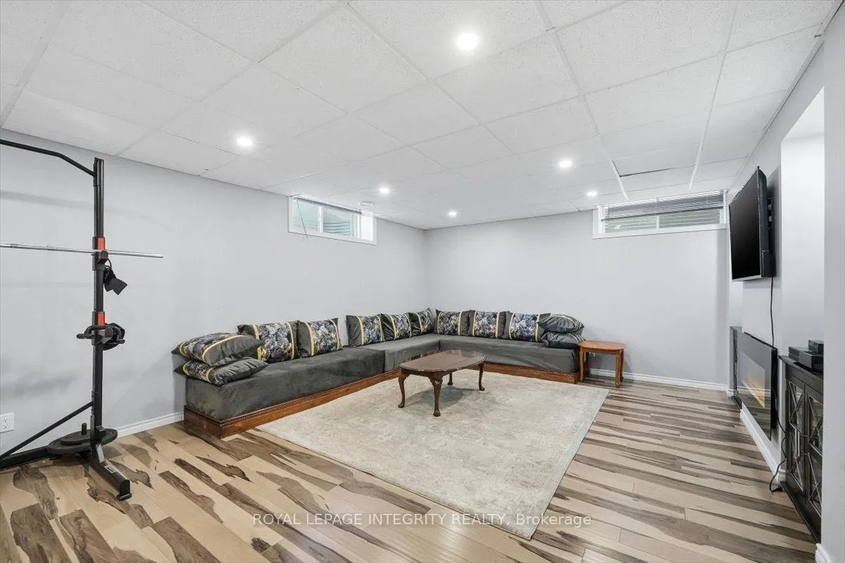 Photo 35 of 1110 Luesby Crescent, Ottawa, Fallingbrook/Gardenway South — HOMEH