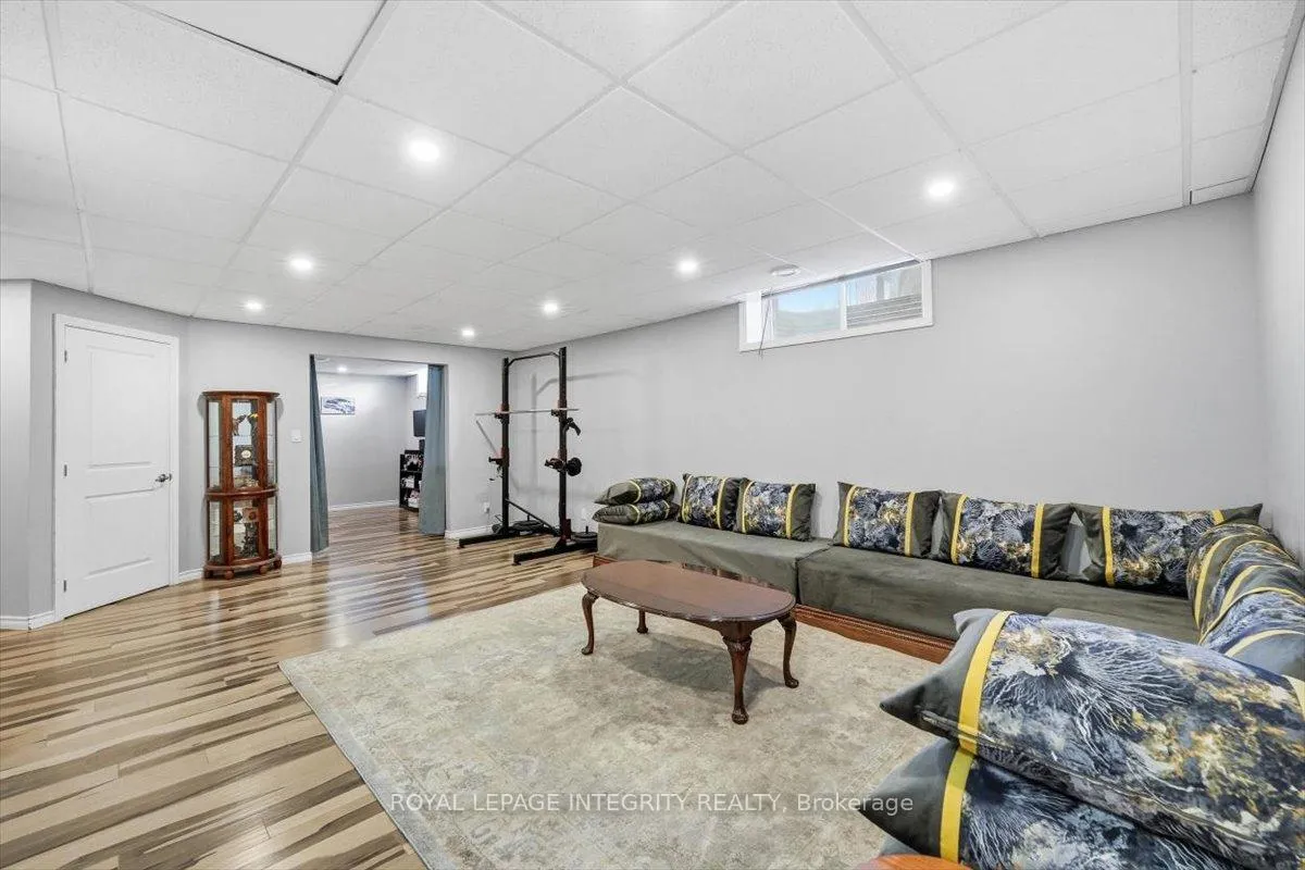 Photo 36 of 1110 Luesby Crescent, Ottawa, Fallingbrook/Gardenway South — HOMEH