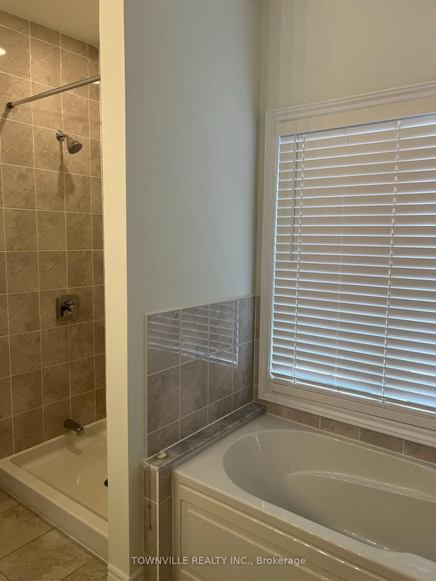 Photo 12 of 64 Lincoln Drive, Belleville, Belleville Ward — HOMEH