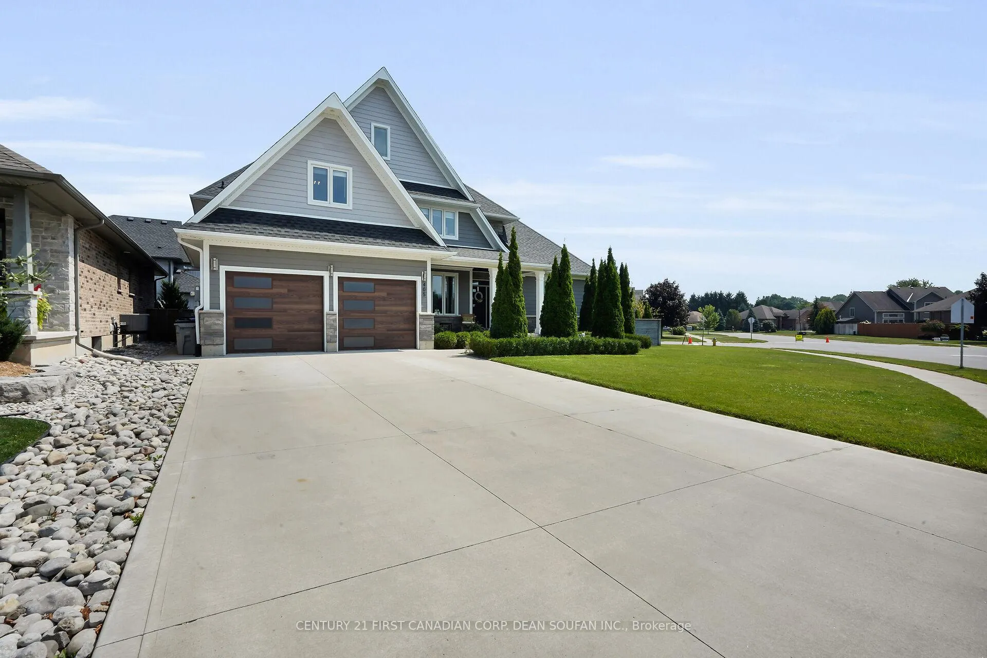 Photo 3 of 405 Darcy Drive, Strathroy-Caradoc, NE — HOMEH