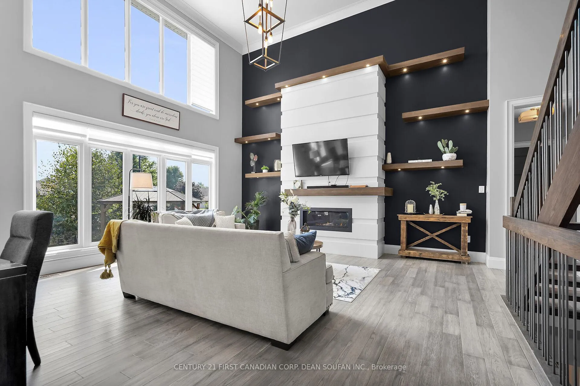 Photo 9 of 405 Darcy Drive, Strathroy-Caradoc, NE — HOMEH