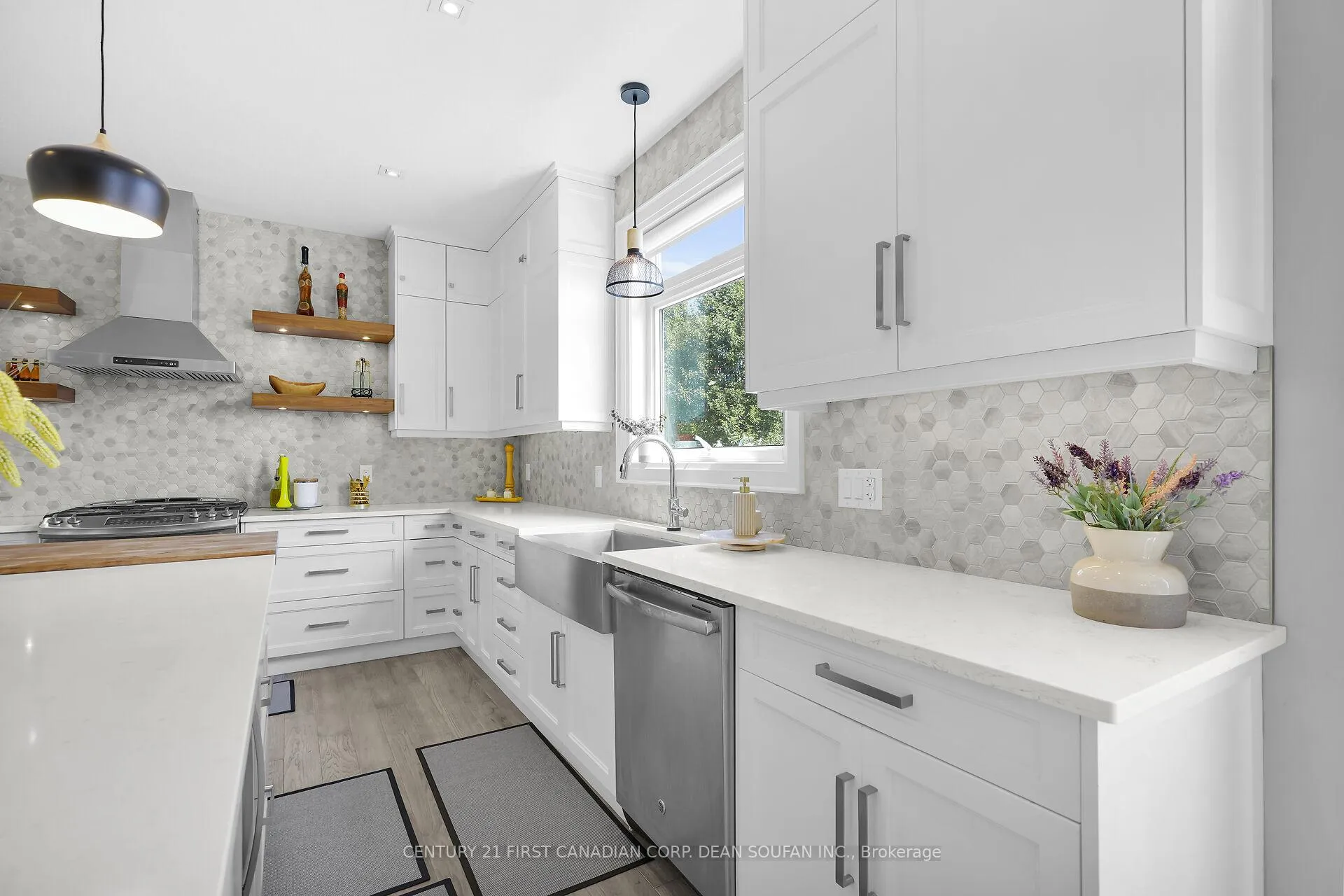 Photo 15 of 405 Darcy Drive, Strathroy-Caradoc, NE — HOMEH