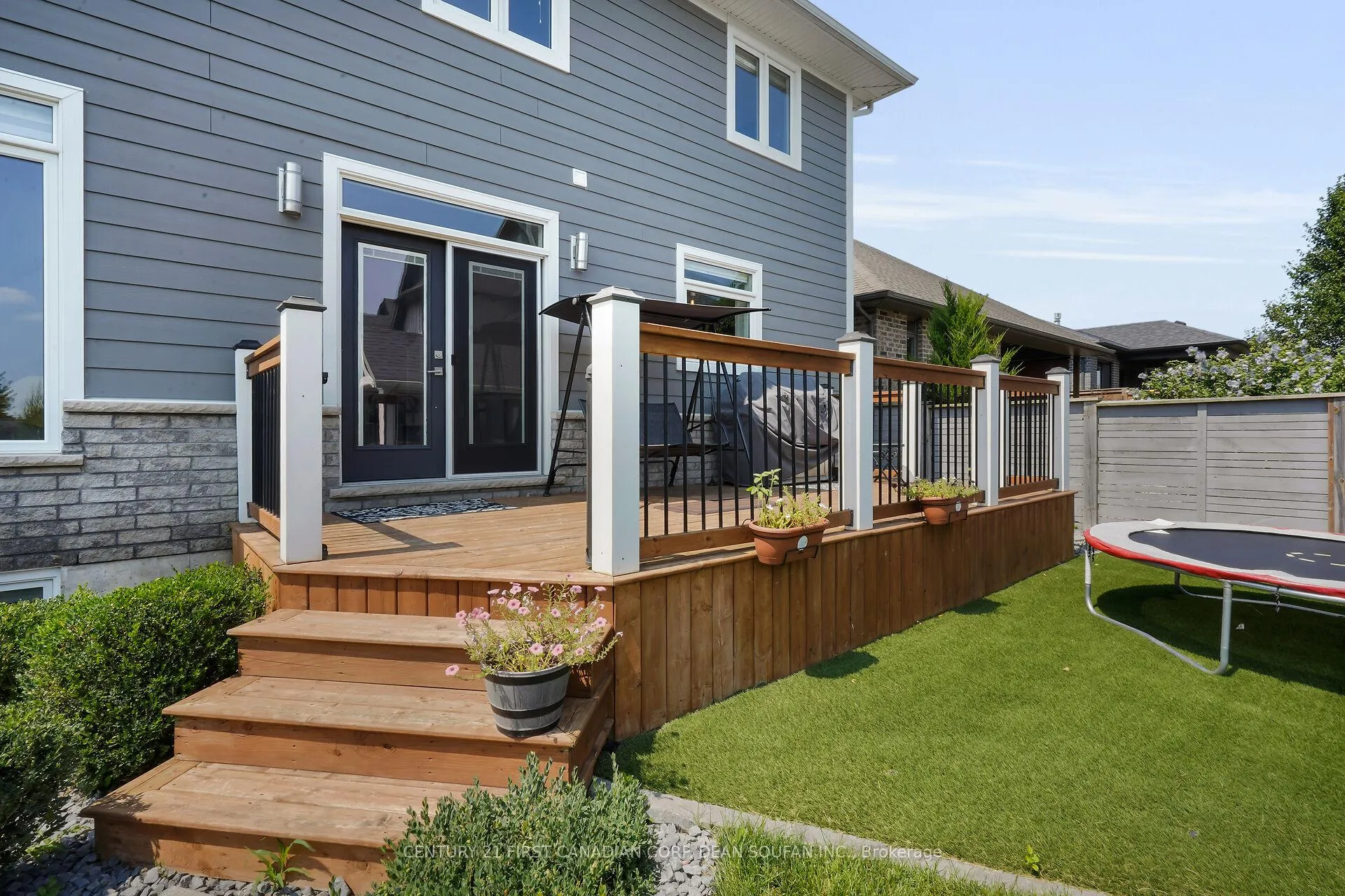 Photo 42 of 405 Darcy Drive, Strathroy-Caradoc, NE — HOMEH