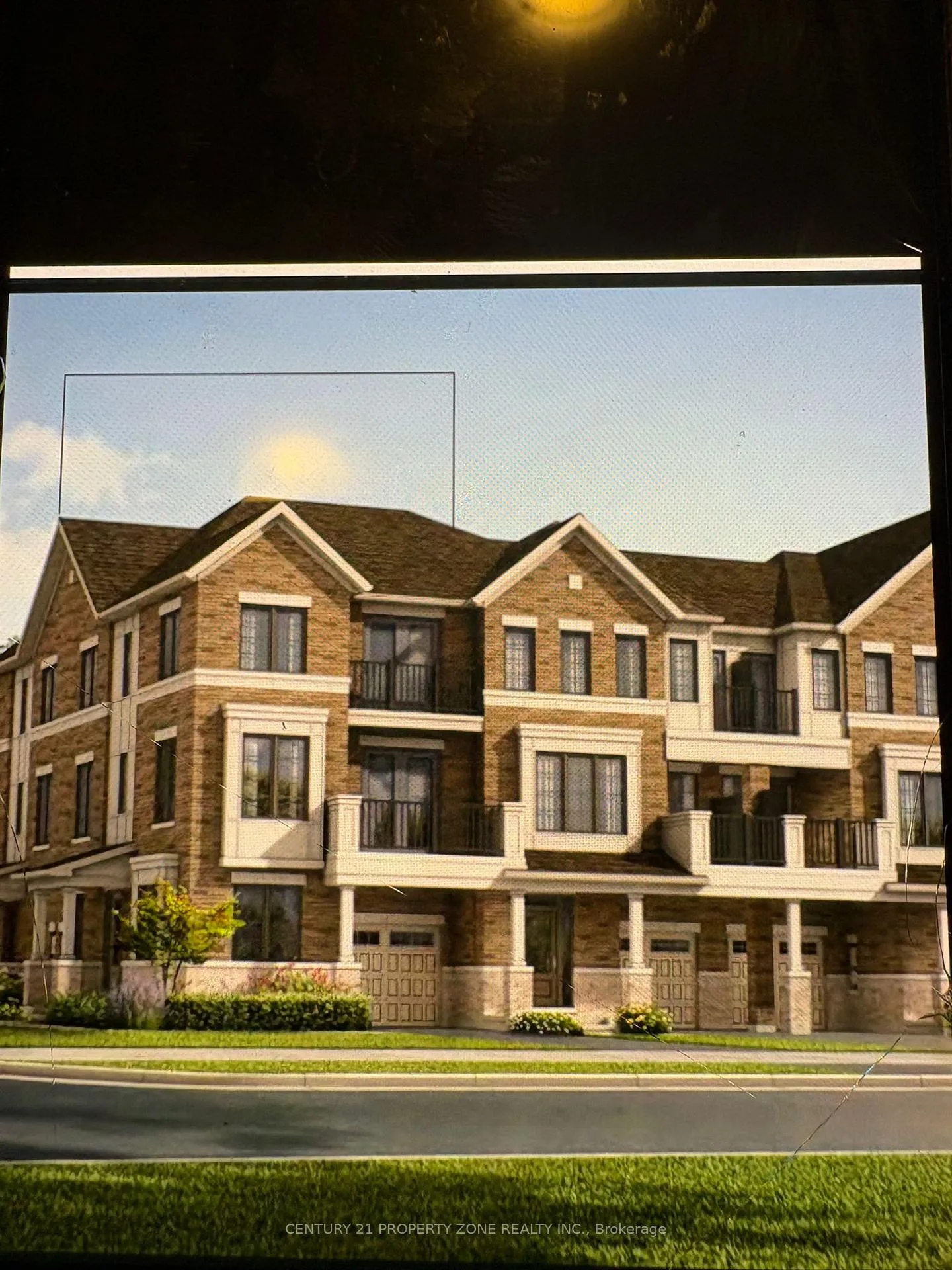 Photo 13 of 53 Vickerman Street, Brampton, Northwest Brampton — HOMEH