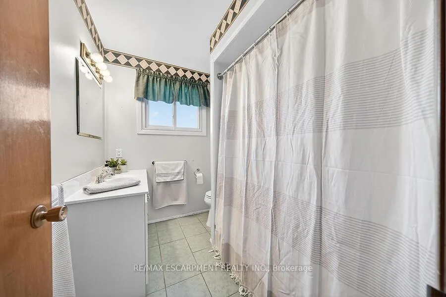 Photo 18 of 66 Highridge Avenue, Hamilton, Riverdale — HOMEH