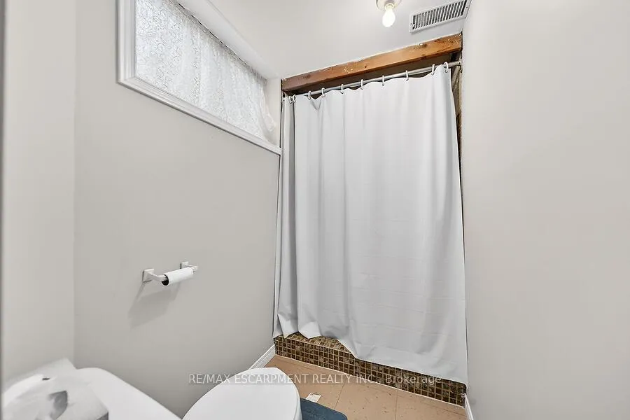 Photo 31 of 66 Highridge Avenue, Hamilton, Riverdale — HOMEH