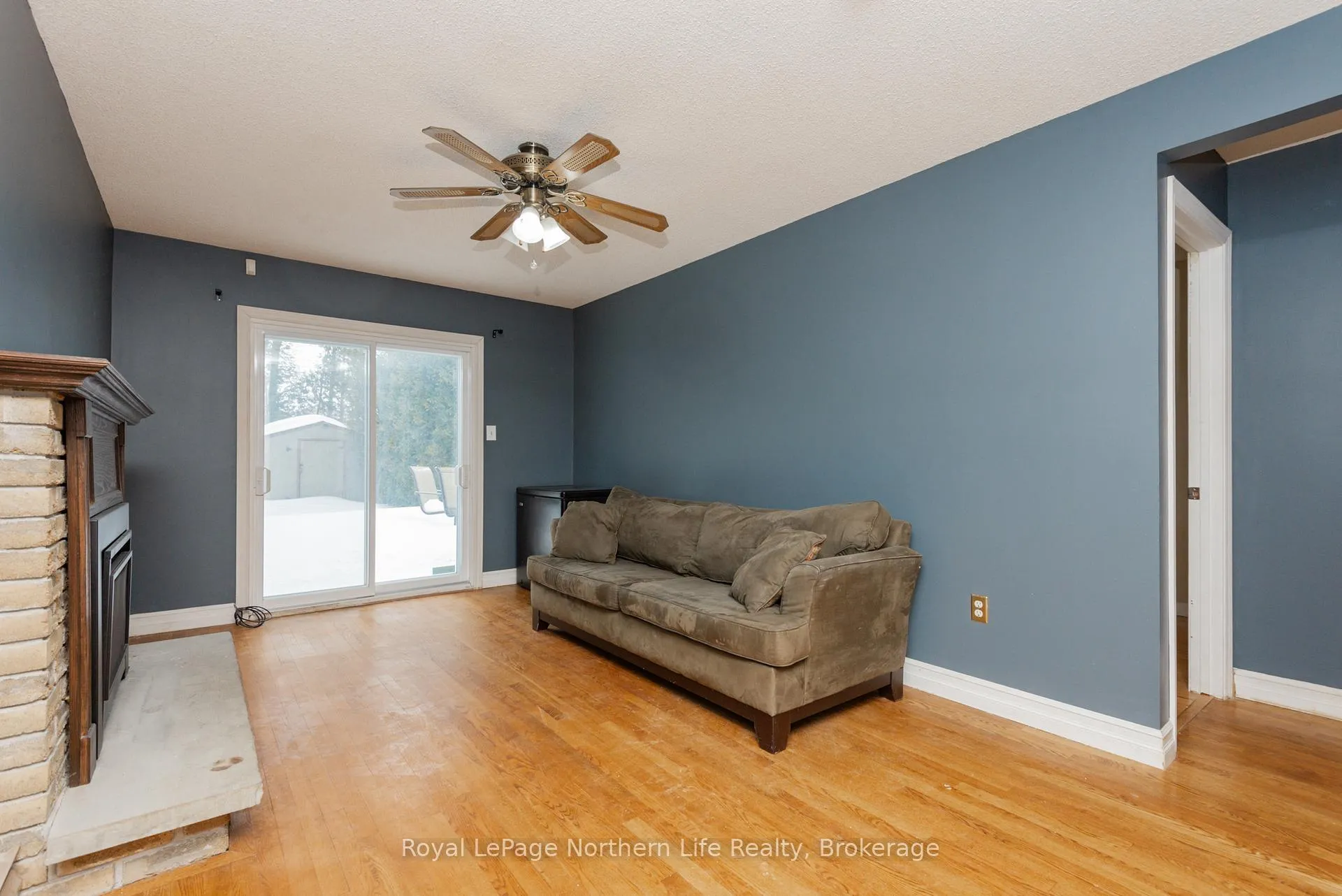 Photo 4 of 38 Oakdale Road, North Bay, College Heights — HOMEH