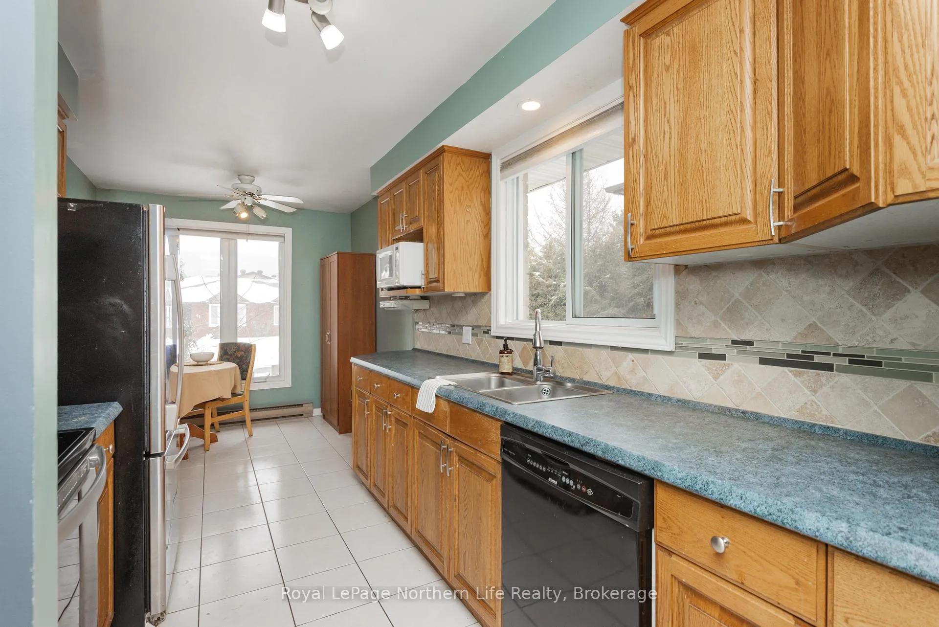 Photo 8 of 38 Oakdale Road, North Bay, College Heights — HOMEH
