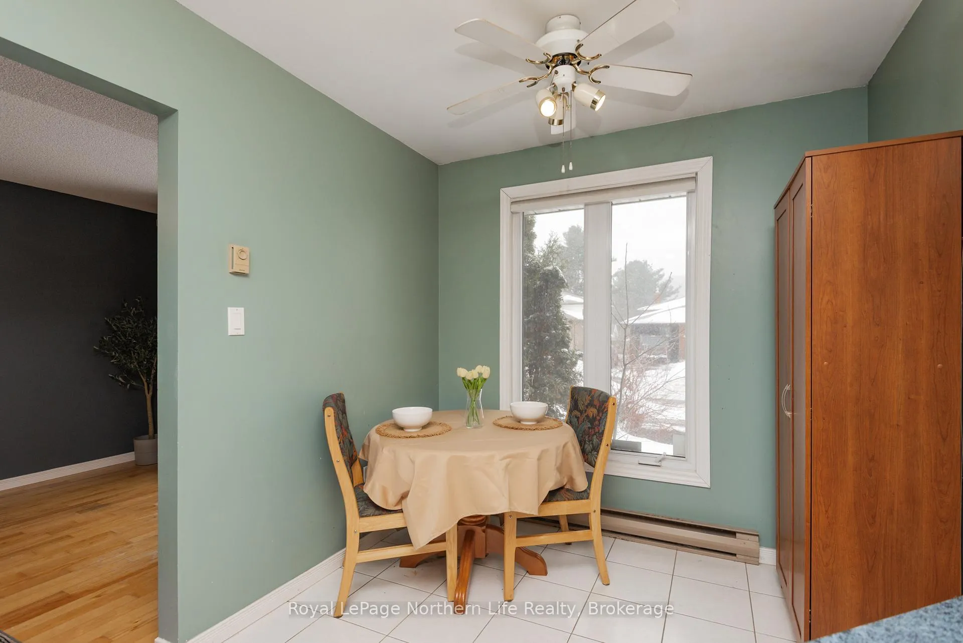Photo 10 of 38 Oakdale Road, North Bay, College Heights — HOMEH