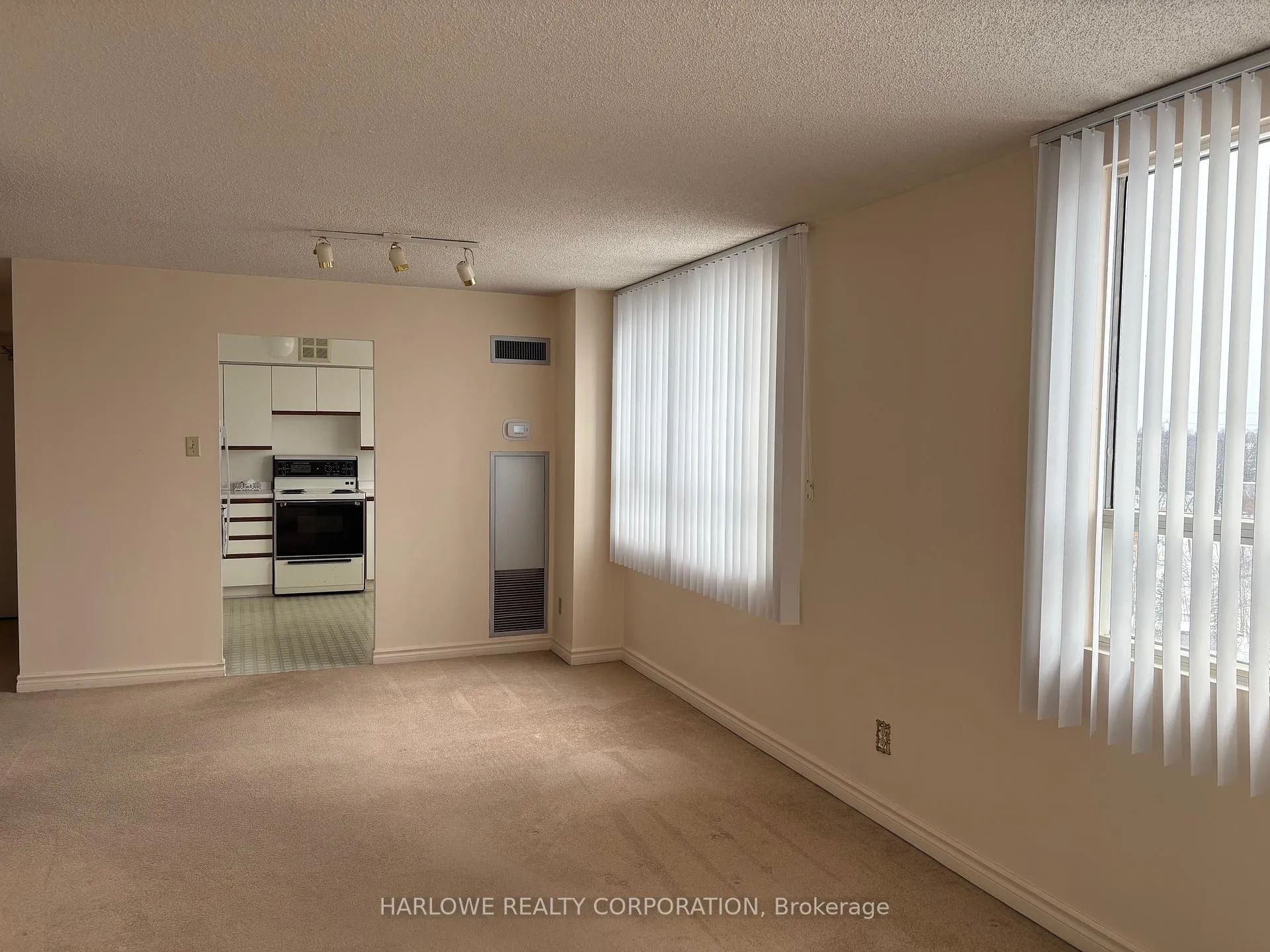 Photo 3 of Unit 1201, 4 Park Vista, Toronto, O'Connor-Parkview — HOMEH