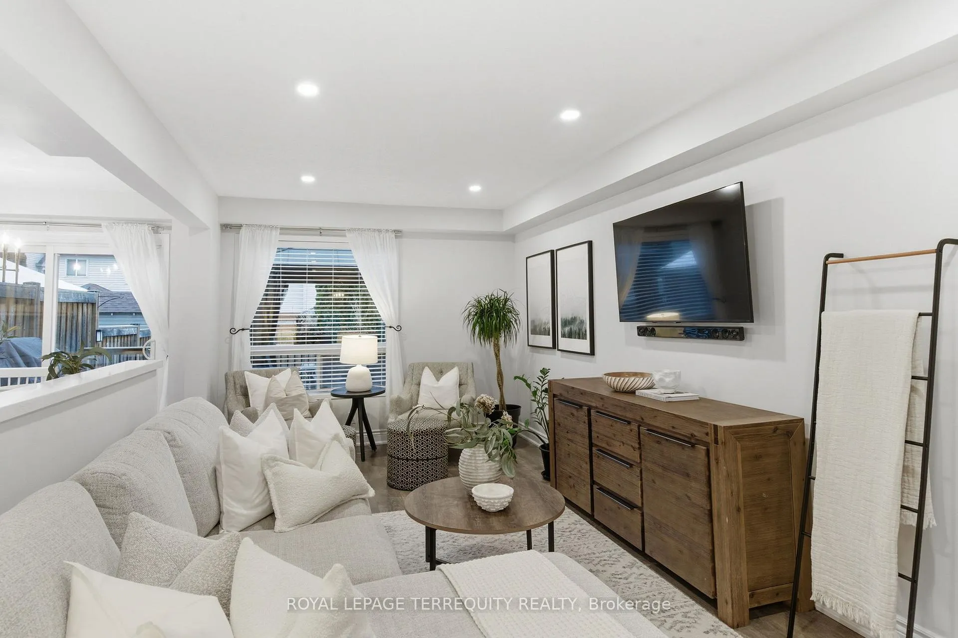 Photo 7 of 67 Merchants Avenue, Whitby, Williamsburg — HOMEH