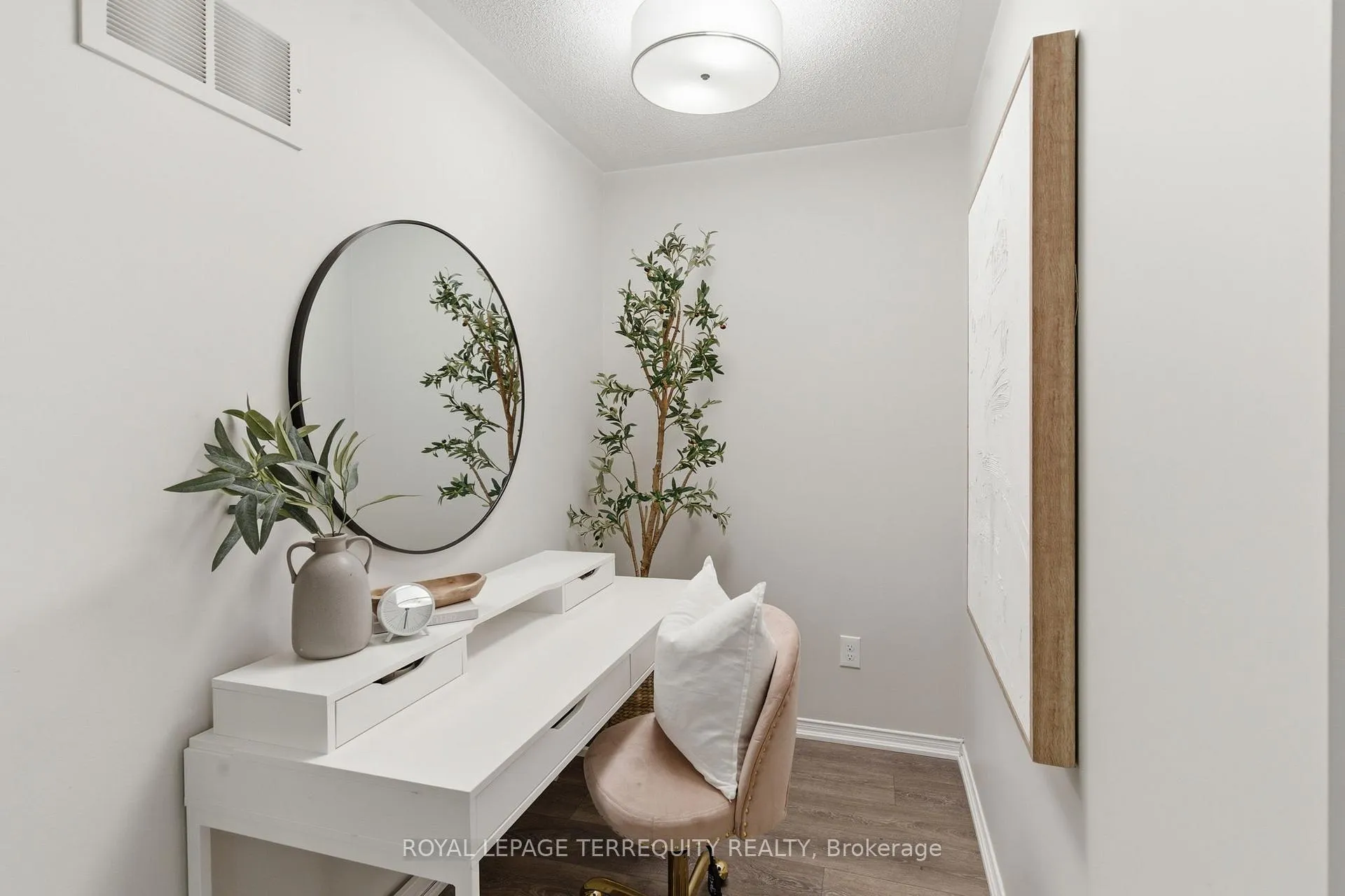 Photo 25 of 67 Merchants Avenue, Whitby, Williamsburg — HOMEH
