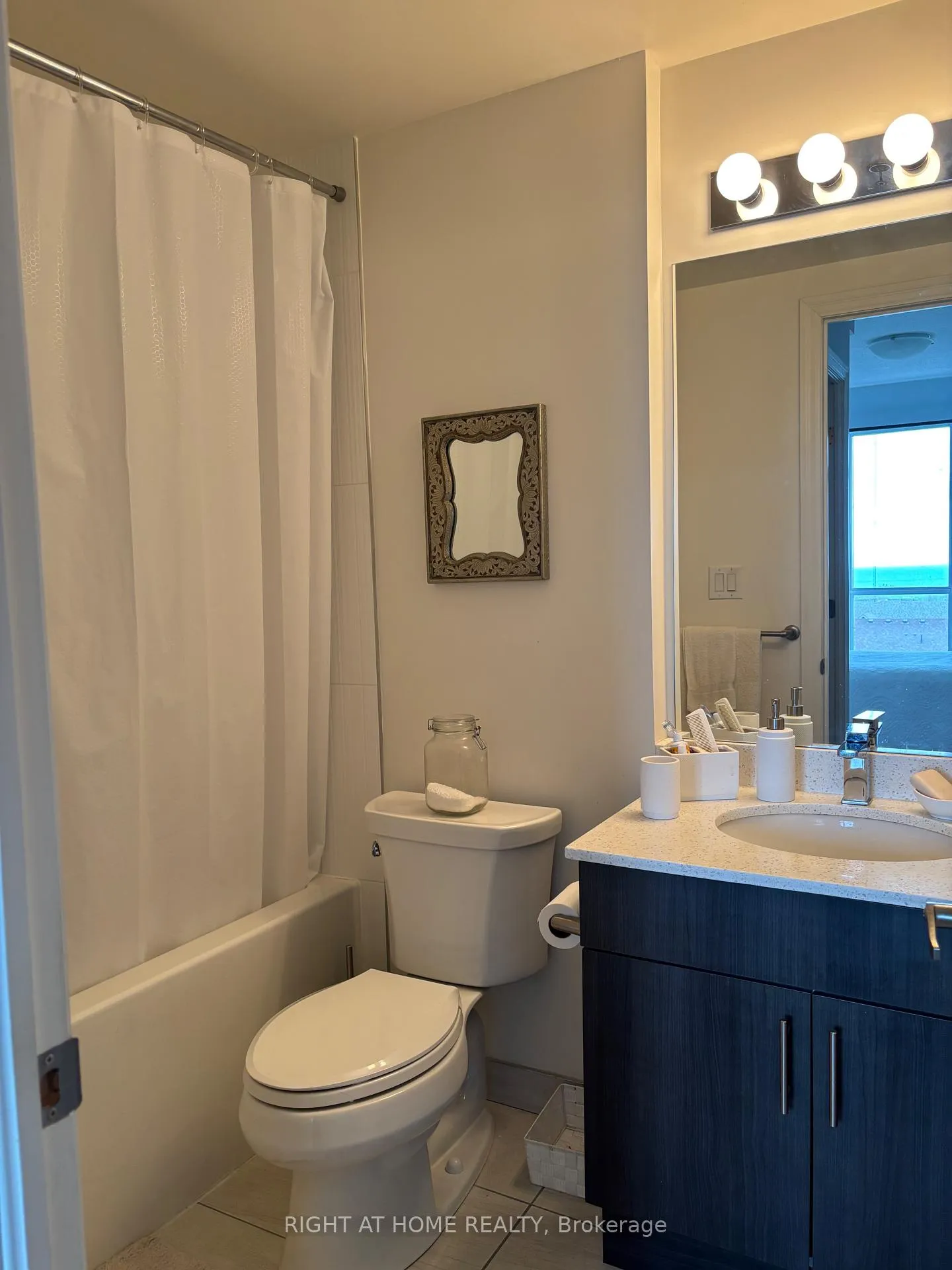 Photo 7 of Unit 404, 560 North Service Road, Grimsby, Grimsby Beach — HOMEH
