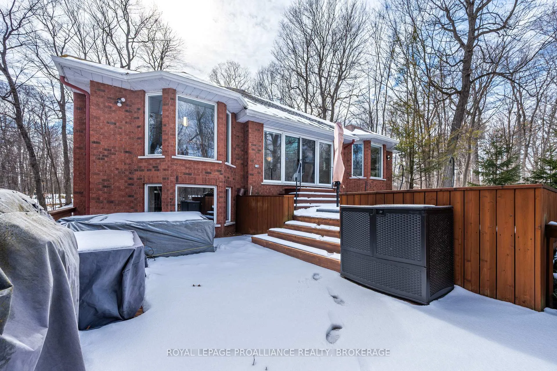 Photo 41 of 2 Riverside Drive, Kingston, Kingston East (incl CFB Kingston) — HOMEH